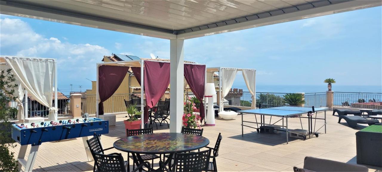I Due Grifoni Apartments Taormina Exterior photo
