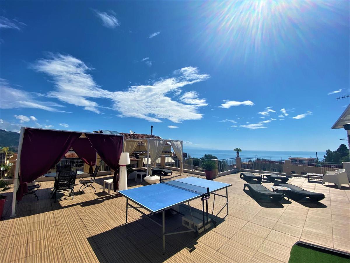I Due Grifoni Apartments Taormina Exterior photo