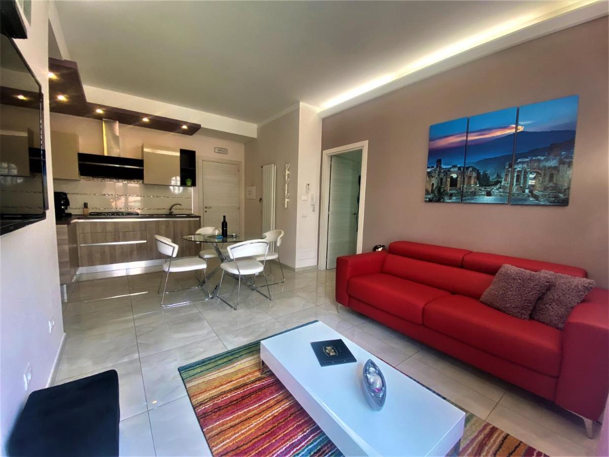 I Due Grifoni Apartments Taormina Exterior photo