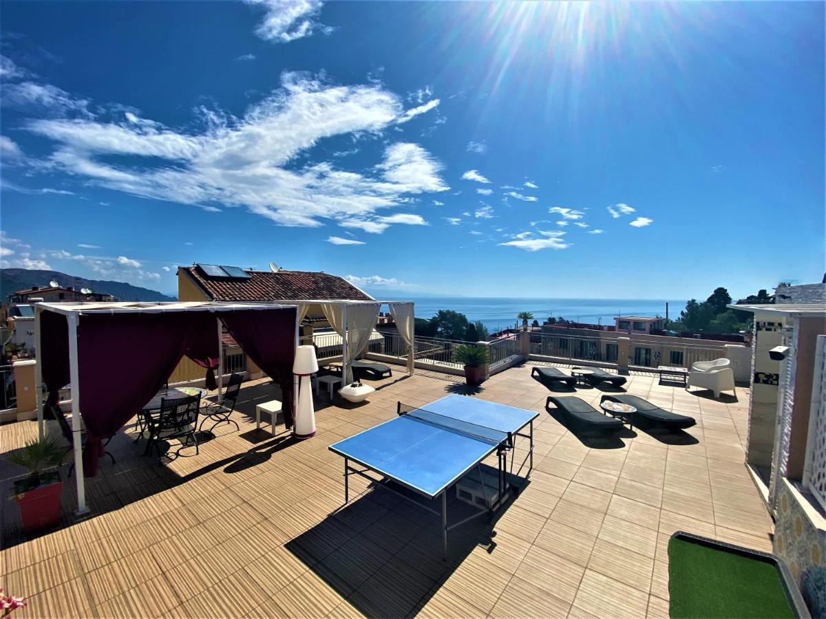 I Due Grifoni Apartments Taormina Exterior photo